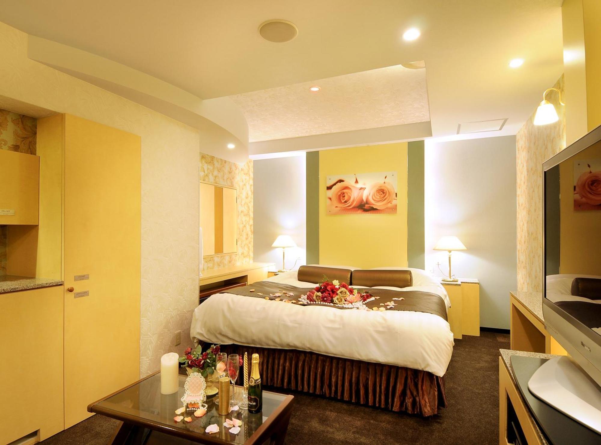 Hotel Love Ikutama -Adult Only أوساكا المظهر الخارجي الصورة