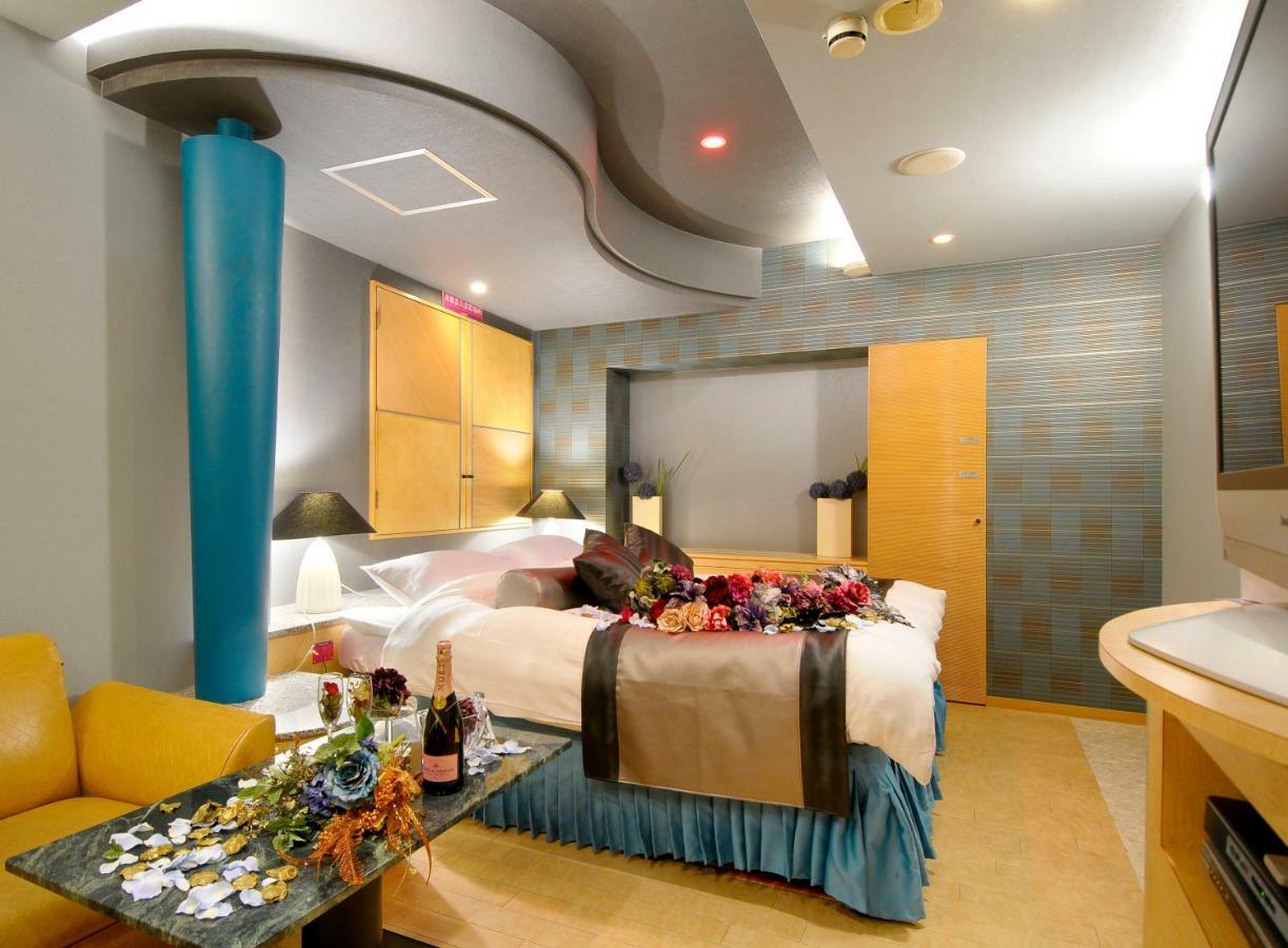 Hotel Love Ikutama -Adult Only أوساكا المظهر الخارجي الصورة